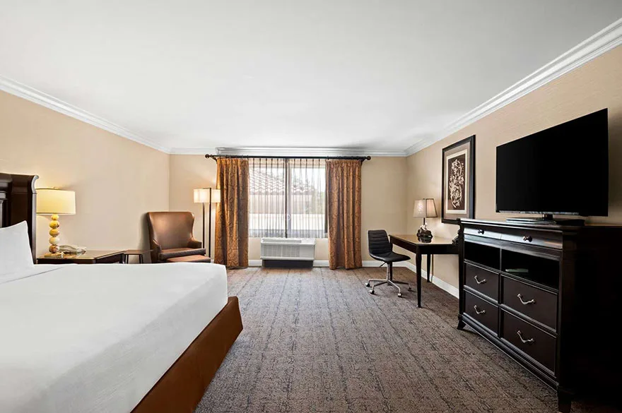 accessible hotels ontario ca