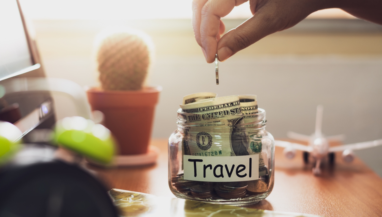 How to save money on travel accommodations