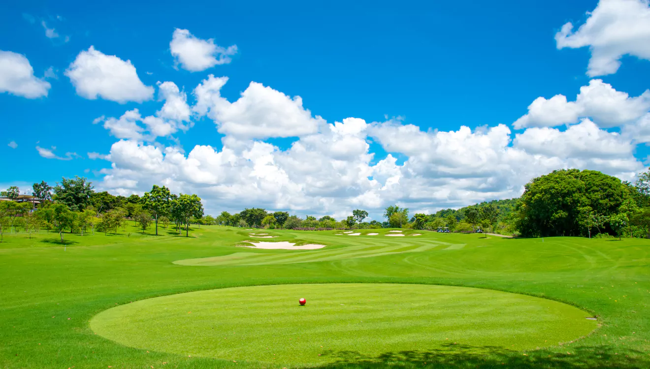 Stays Near Whispering Lakes Golf Course